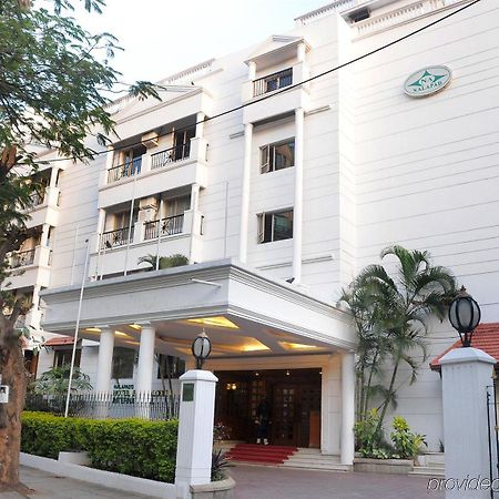 Nalapad'S Hotel Bangalore International Bagian luar foto