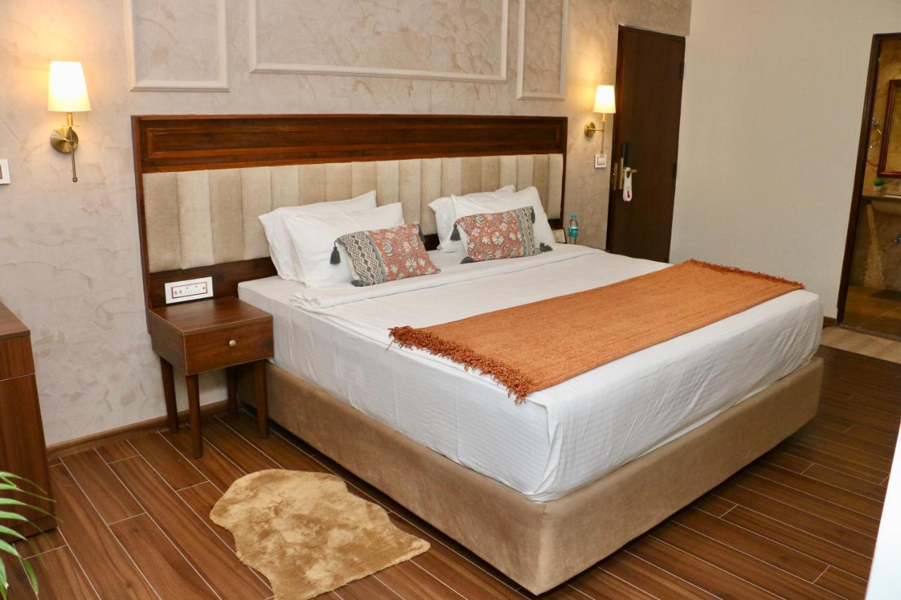 Nalapad'S Hotel Bangalore International Bagian luar foto