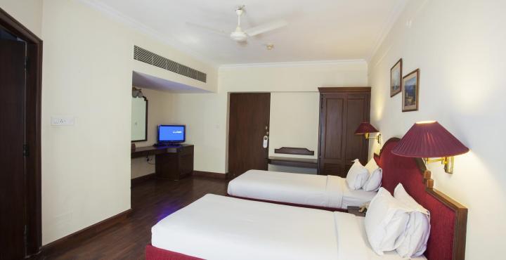 Nalapad'S Hotel Bangalore International Bagian luar foto