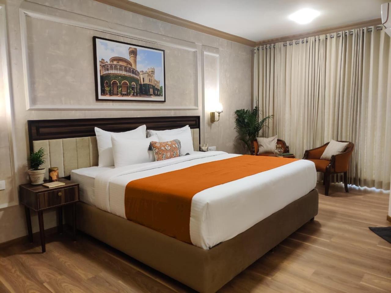 Nalapad'S Hotel Bangalore International Bagian luar foto