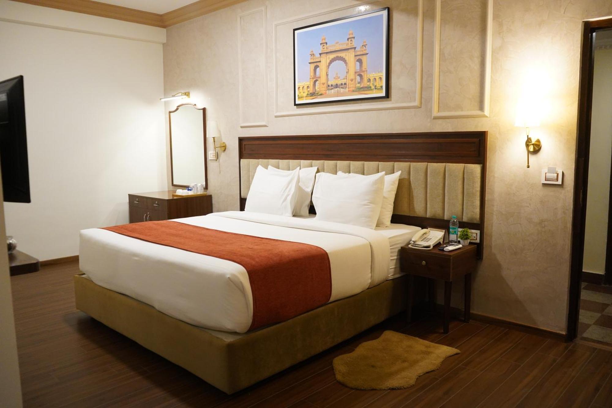 Nalapad'S Hotel Bangalore International Bagian luar foto