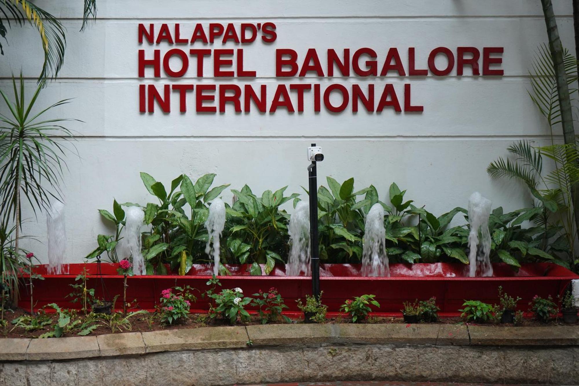 Nalapad'S Hotel Bangalore International Bagian luar foto