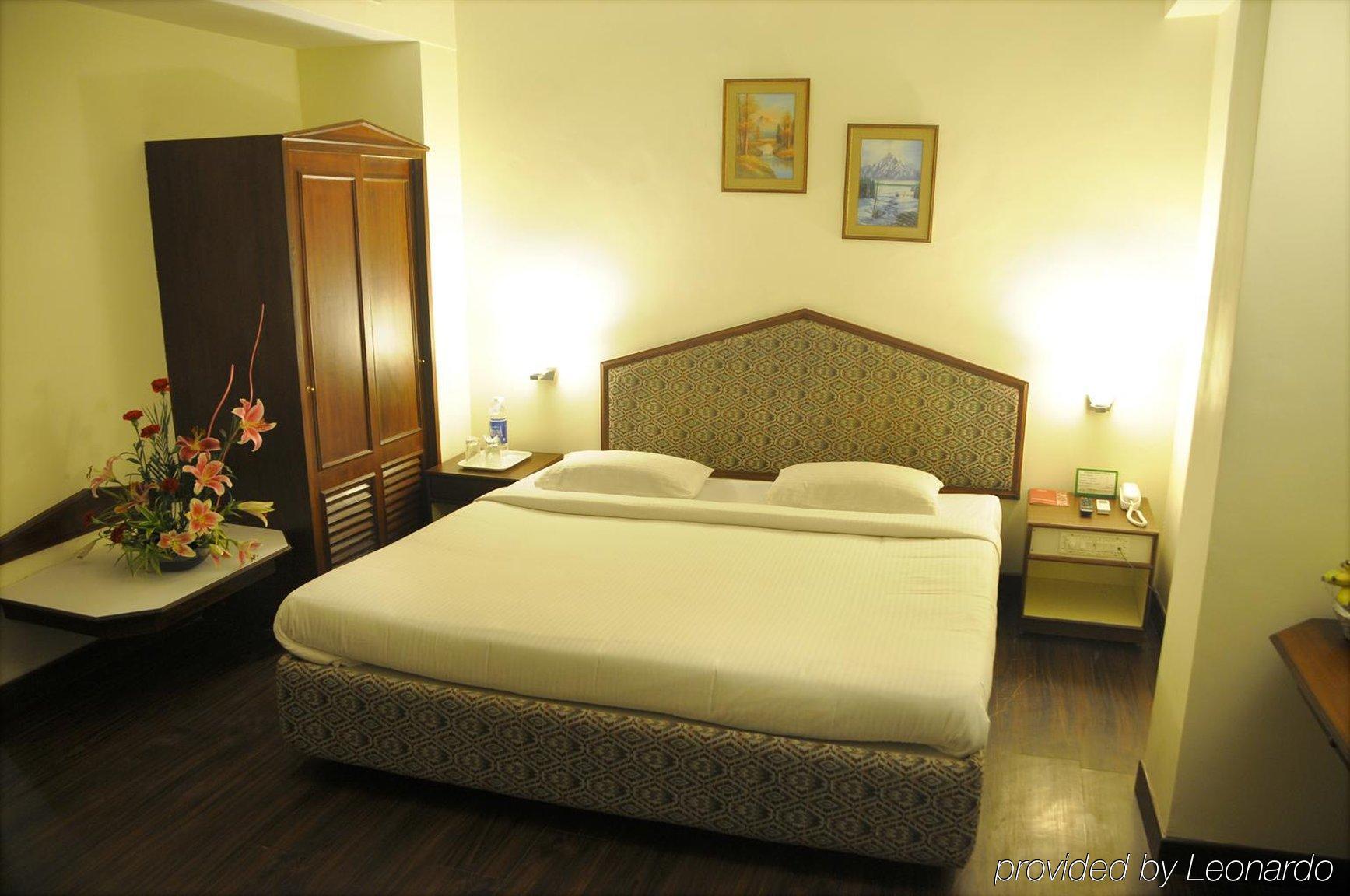 Nalapad'S Hotel Bangalore International Ruang foto