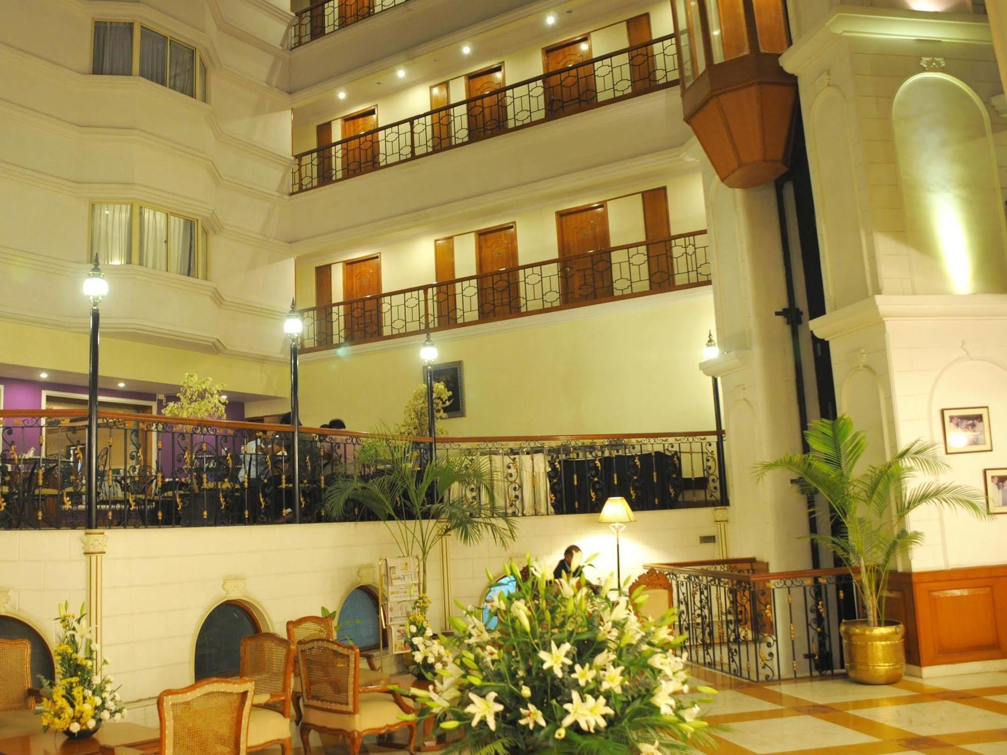 Nalapad'S Hotel Bangalore International Bagian luar foto