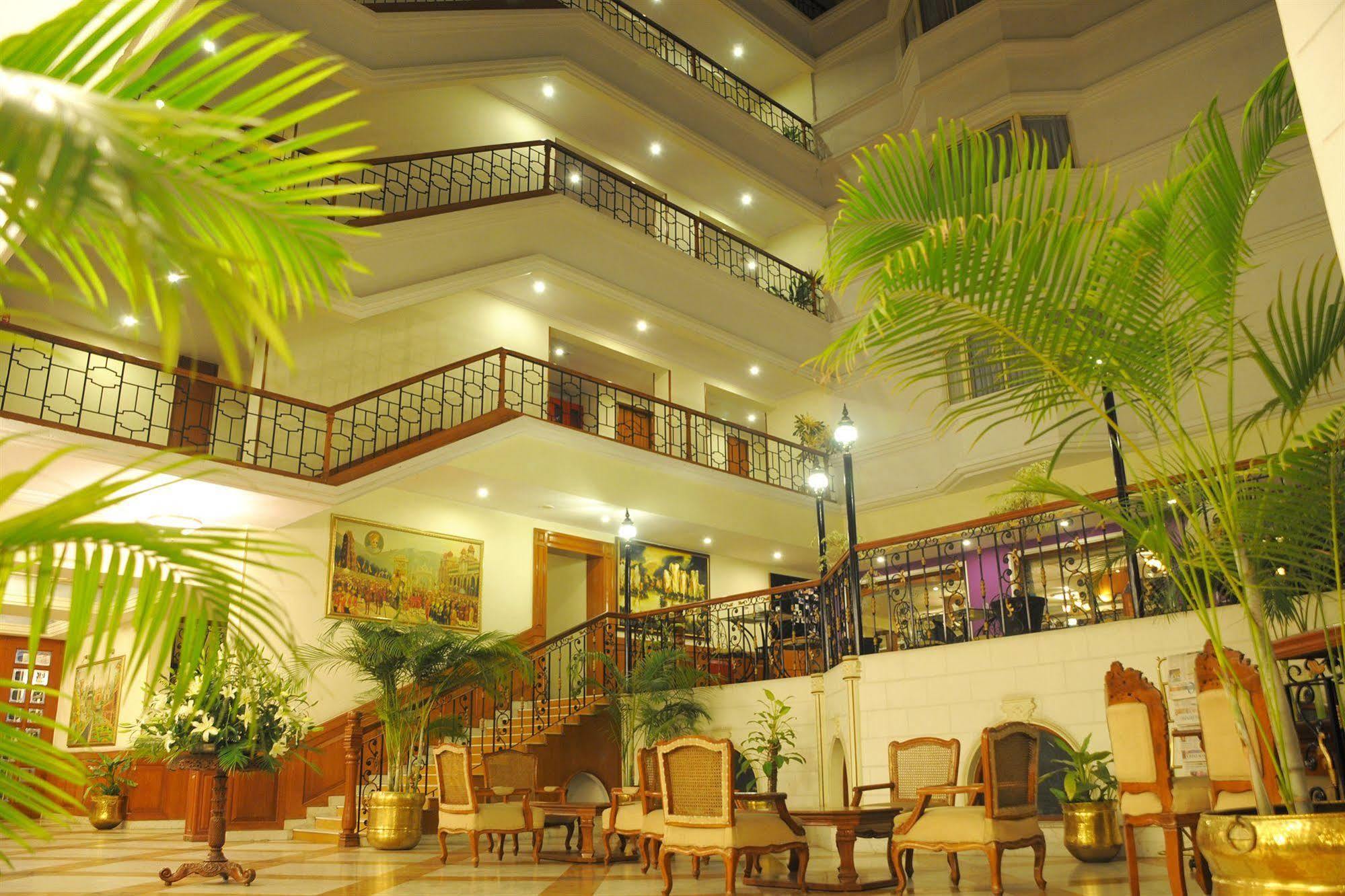 Nalapad'S Hotel Bangalore International Bagian luar foto